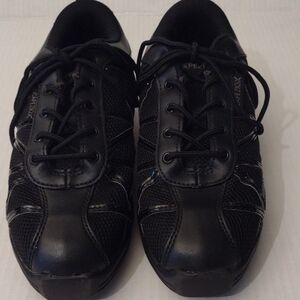 Dancesneaker By Capezio